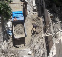 حمل نخاله و تخریب ساختمان اعم از خاکبرداری گودبرداری دستی . ماشینی در مشهد و قاسم آباد