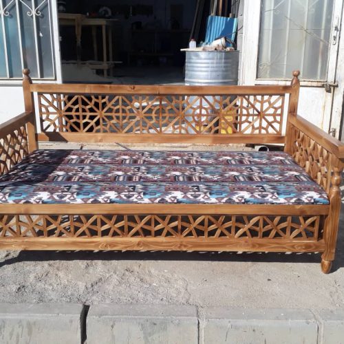 تولید و فروش تخت و مبلمان سنتی در همدان