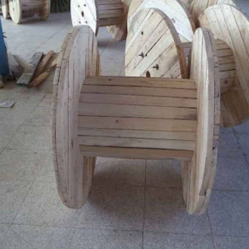 تولید انواع قرقره چوبی از سایز 50 تا 160 در قم