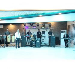 موزیک مجالس ( گروه موزیک و دیجی و موزیک زنده با سیستم نور و صدا ) در کرج