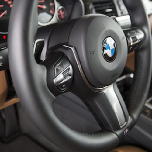 بهترین مرکز تعویض و رفع فرسودگی چرم فرمان BMW 528 در تهران – سهروردی شمالی