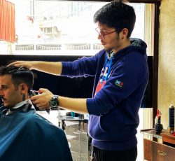 بهترین آرایشگاه مردانه اصلاح سر و صورت رایگان در بندر انزلی – گیلان