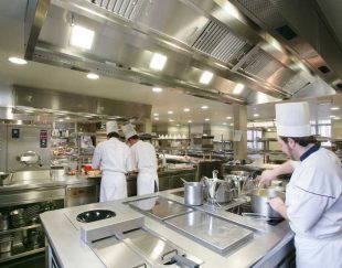 طراحی و تولید تجهیزات آشپزخانه های صنعتی