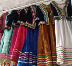مرکز فروش و کرایه لباس محلی سنتی لری و کردی در دورود