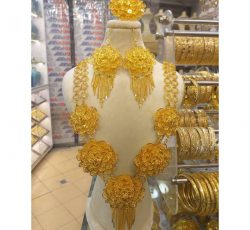 نقره سرای تک – بهترین مرکز ساخت و فروش گردنبند و سینه ریز نقره طرح طلا در مشهد