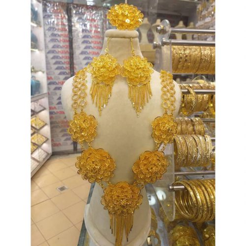 نقره سرای تک – بهترین مرکز ساخت و فروش گردنبند و سینه ریز نقره طرح طلا در مشهد