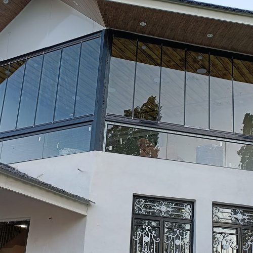 شیشه سکوریت قرن – بهترین مرکز فروش و نصب انواع شیشه سکوریت در شیراز