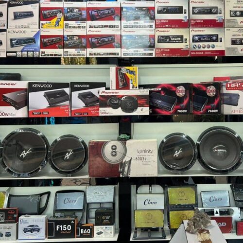 فروش و نصب مانیتور اندرویدی خودرو و آپشن‌ها در اصفهان