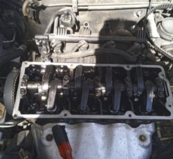 خدمات مکانیکی و باطری‌سازی شبانه‌روزی در کرج | جلوبندی و عیب‌یابی خودرو